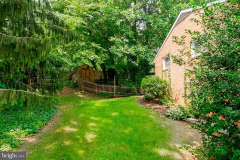 Exterior - 7500 Long Pine Dr, Springfield, VA 22151 photo 3 of 4