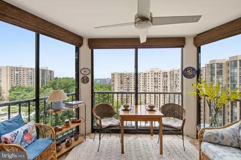 5904 Mount Eagle Dr #1415, Alexandria, VA 22303