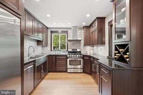 Kitchen - 2050 Chadds Ford Dr, Reston, VA 20191 photo 2 of 2