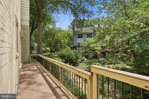 Exterior - 2050 Chadds Ford Dr, Reston, VA 20191 photo 3 of 9