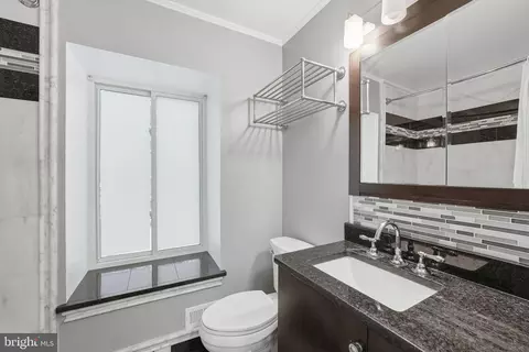 Bath - 2050 Chadds Ford Dr, Reston, VA 20191 photo 3 of 4