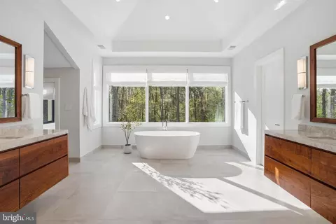 Bath - 938 Saigon Rd, Mclean, VA 22102 photo 1 of 3