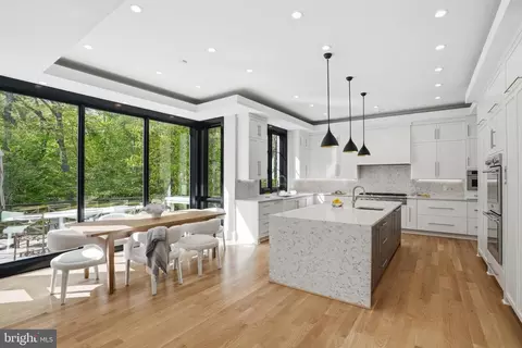 Kitchen - 938 Saigon Rd, Mclean, VA 22102 photo 4 of 4