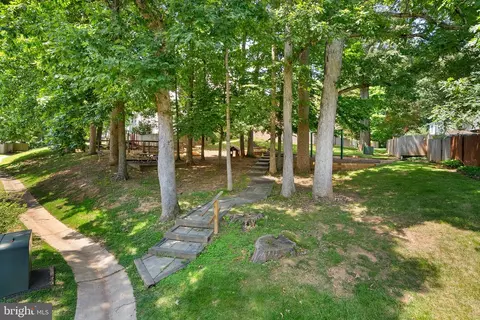Exterior - 6612 Burlington Pl, Springfield, VA 22152 photo 9 of 11