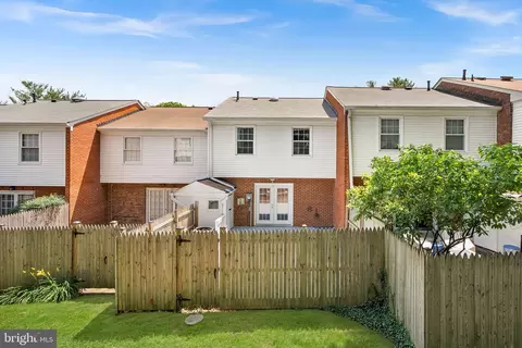 Exterior - 6612 Burlington Pl, Springfield, VA 22152 photo 4 of 11