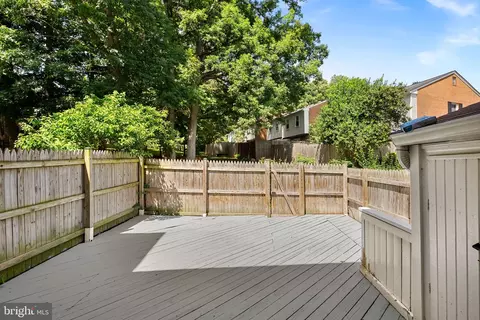 Exterior - 6612 Burlington Pl, Springfield, VA 22152 photo 5 of 11