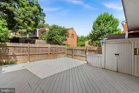 Exterior - 6612 Burlington Pl, Springfield, VA 22152 photo 6 of 11