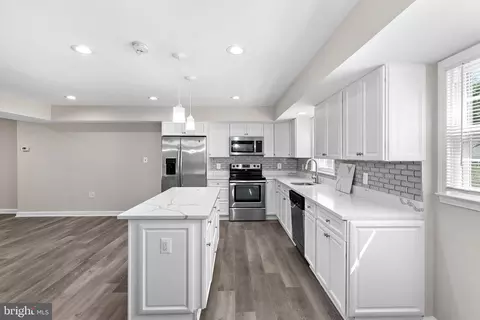 Kitchen - 6612 Burlington Pl, Springfield, VA 22152 photo 4 of 4