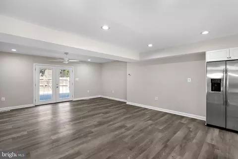 Living - 6612 Burlington Pl, Springfield, VA 22152 photo 7 of 8