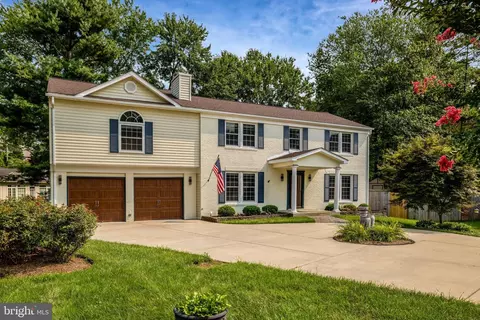 4003 Kloman St, Annandale, VA 22003