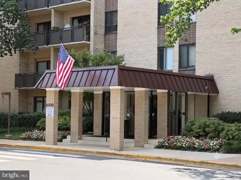 3100 S Manchester St #936, Falls Church, VA 22044