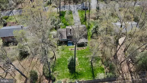 View/Area - 12012 Canter Ln, Reston, VA 20191 photo 1 of 5