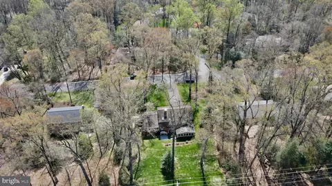 View/Area - 12012 Canter Ln, Reston, VA 20191 photo 2 of 5