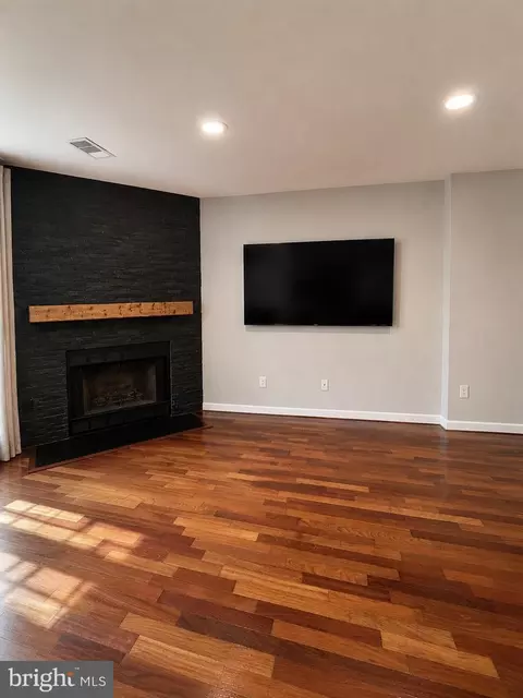 3881 Steppes Ct #B, Falls Church, VA 22041