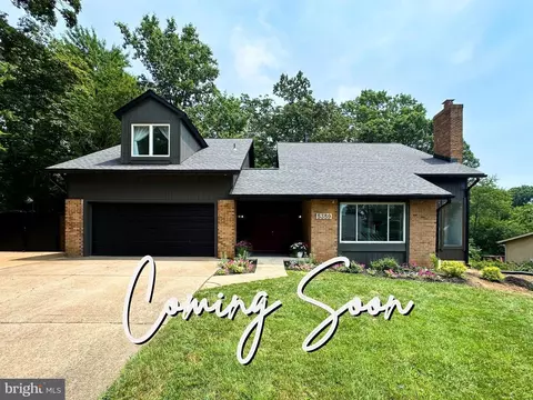 5359 Black Oak Dr, Fairfax, VA 22032