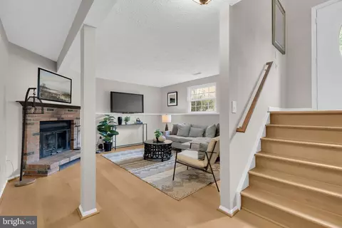 Living - 8417 Great Lake Ln, Springfield, VA 22153 photo 3 of 3
