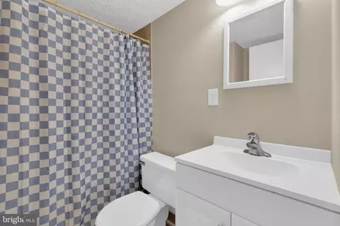 Bath - 8417 Great Lake Ln, Springfield, VA 22153 photo 2 of 2