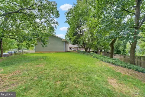 Exterior - 6342 Meriwether Ln, Springfield, VA 22150 photo 9 of 10