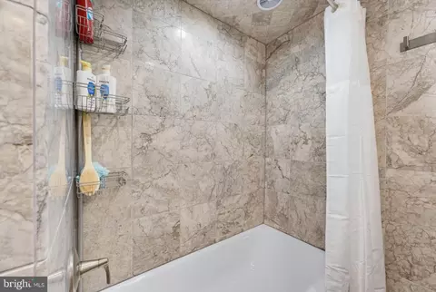 Bath - 6342 Meriwether Ln, Springfield, VA 22150 photo 7 of 7