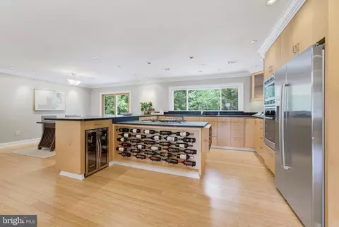 Kitchen - 6342 Meriwether Ln, Springfield, VA 22150 photo 2 of 5