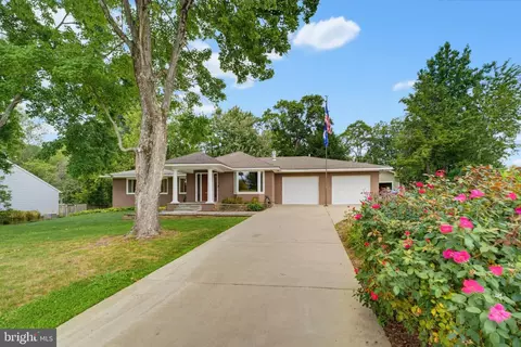 Exterior - 6342 Meriwether Ln, Springfield, VA 22150 photo 7 of 10