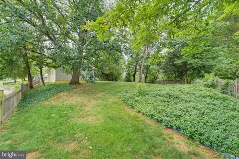 Exterior - 6342 Meriwether Ln, Springfield, VA 22150 photo 10 of 10