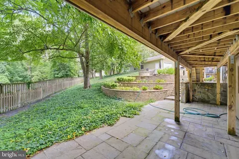 Exterior - 6342 Meriwether Ln, Springfield, VA 22150 photo 6 of 10