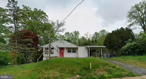 3013 Graham Rd, Falls Church, VA 22042