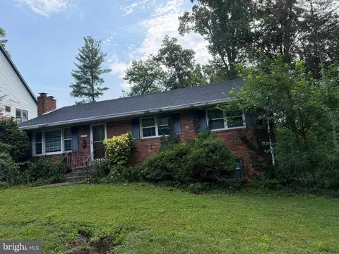 1917 Great Falls St, Mclean, VA 22101 photo 2