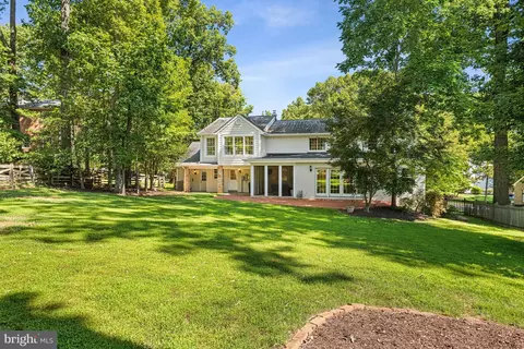 Exterior - 7821 Falstaff Rd, Mclean, VA 22102 photo 14 of 22