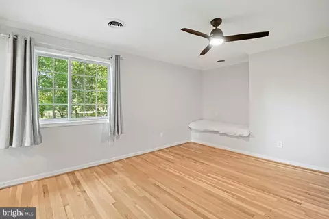 Bedroom - 7821 Falstaff Rd, Mclean, VA 22102 photo 4 of 9