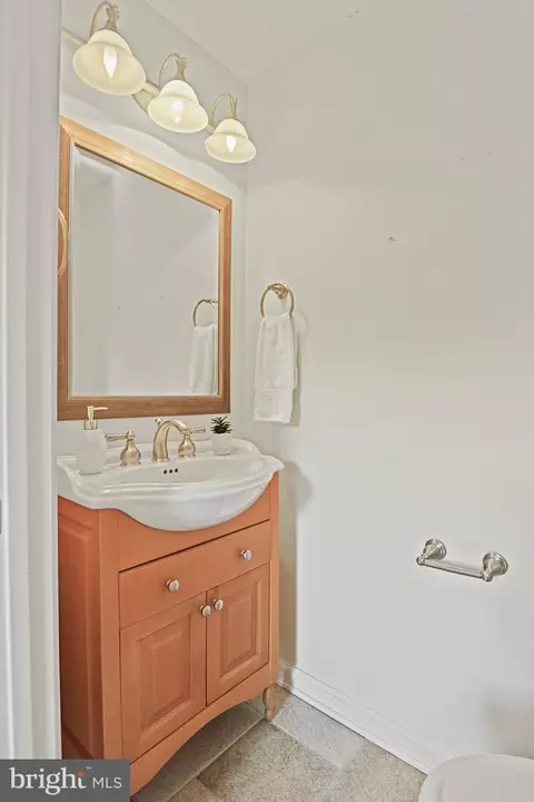 Bath - 7821 Falstaff Rd, Mclean, VA 22102 photo 5 of 14