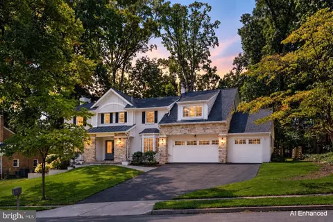 Exterior - 7821 Falstaff Rd, Mclean, VA 22102 photo 9 of 22