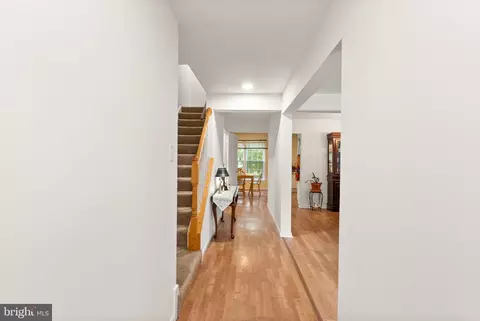 Entry Way - 5633 Sutherland Ct, Burke, VA 22015 photo 1 of 5