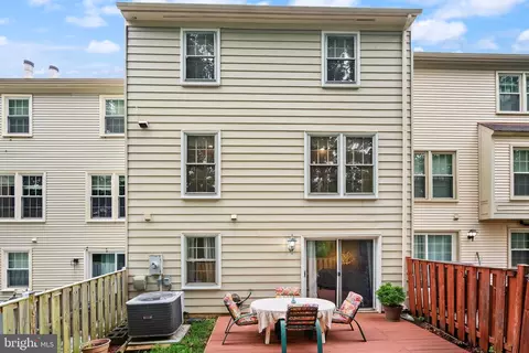 Exterior - 5633 Sutherland Ct, Burke, VA 22015 photo 11 of 13