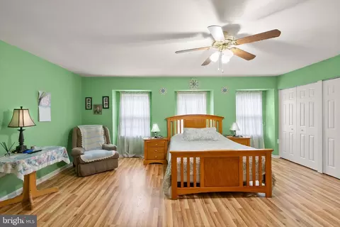 Bedroom - 5633 Sutherland Ct, Burke, VA 22015 photo 1 of 8
