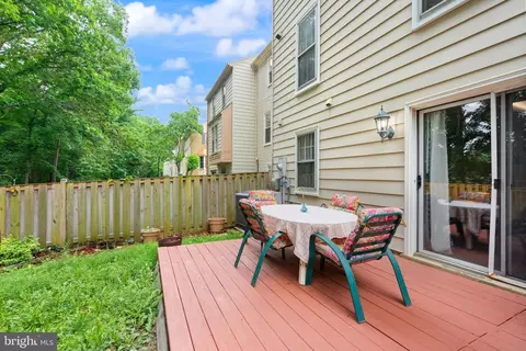 Exterior - 5633 Sutherland Ct, Burke, VA 22015 photo 10 of 13