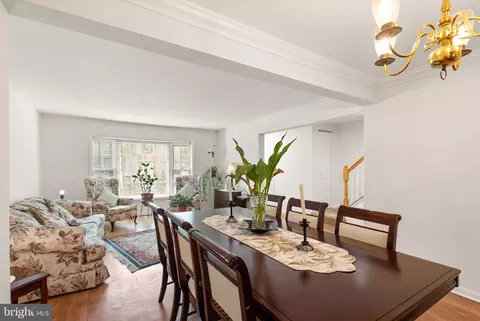 Dining - 5633 Sutherland Ct, Burke, VA 22015 photo 4 of 6