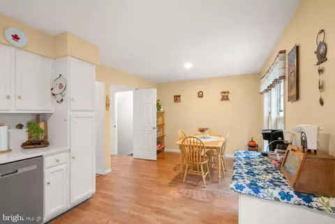 Other - 5633 Sutherland Ct, Burke, VA 22015 photo 5 of 13