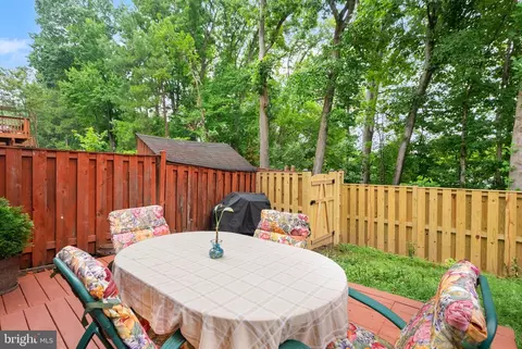 Exterior - 5633 Sutherland Ct, Burke, VA 22015 photo 6 of 13