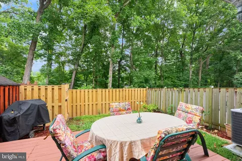 Exterior - 5633 Sutherland Ct, Burke, VA 22015 photo 5 of 13