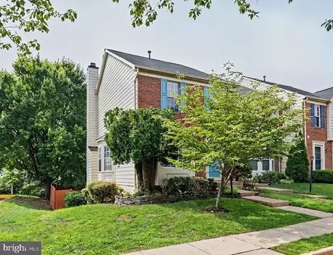 5227 Dunstable Ln, Alexandria, VA 22315