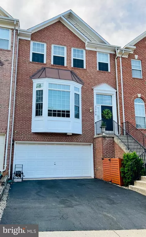3398 Governors Crest Ct, Alexandria, VA 22310