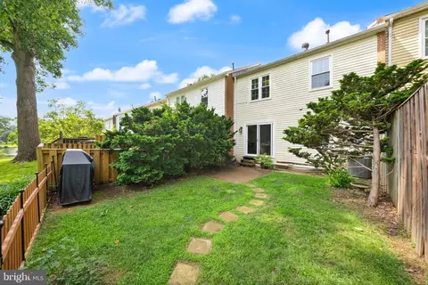 Exterior - 5546 Kendrick Ln, Burke, VA 22015 photo 5 of 5