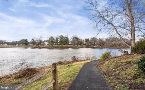 View/Area - 5546 Kendrick Ln, Burke, VA 22015 photo 1 of 2