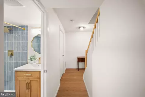 Entry Way - 5546 Kendrick Ln, Burke, VA 22015 photo 7 of 7