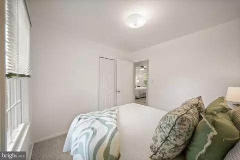 Bedroom - 5546 Kendrick Ln, Burke, VA 22015 photo 5 of 5