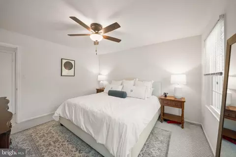 Bedroom - 5546 Kendrick Ln, Burke, VA 22015 photo 2 of 5