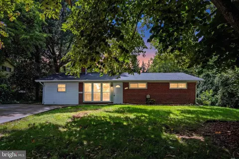6216 Climbhill Rd, Alexandria, VA 22310