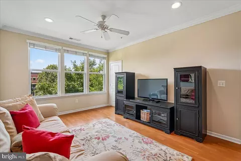 12000 Market St #286, Reston, VA 20190